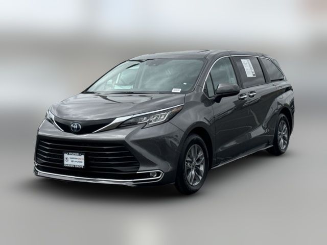 2023 Toyota Sienna XLE