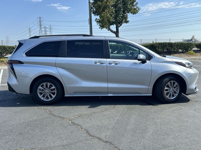 2023 Toyota Sienna XLE