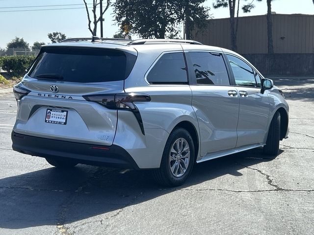 2023 Toyota Sienna XLE