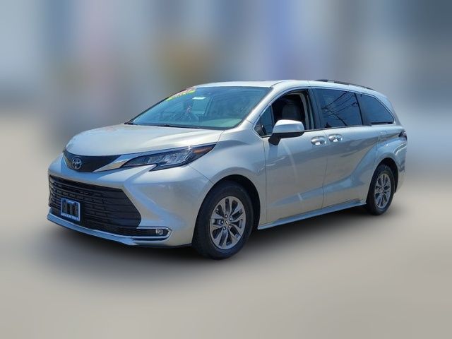 2023 Toyota Sienna XLE