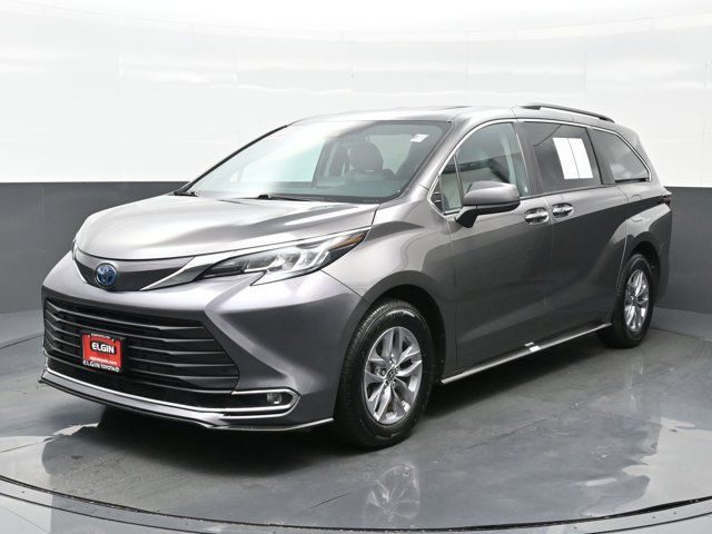 2023 Toyota Sienna XLE