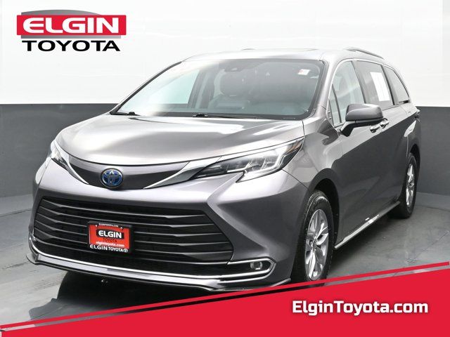 2023 Toyota Sienna XLE