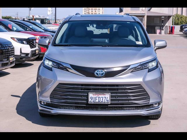 2023 Toyota Sienna XLE