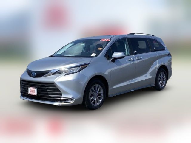 2023 Toyota Sienna XLE