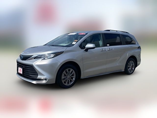 2023 Toyota Sienna XLE