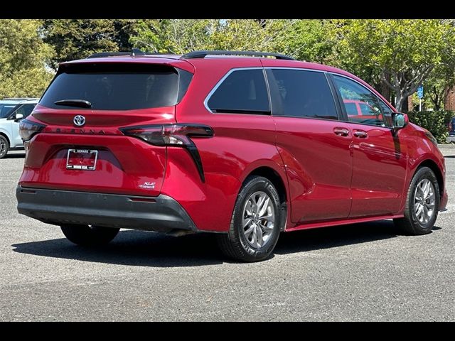 2023 Toyota Sienna XLE