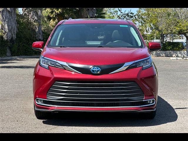 2023 Toyota Sienna XLE