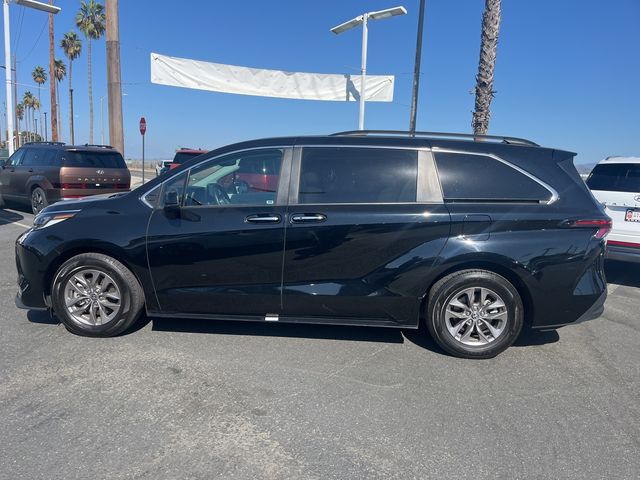 2023 Toyota Sienna XLE