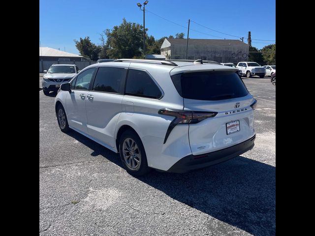 2023 Toyota Sienna XLE