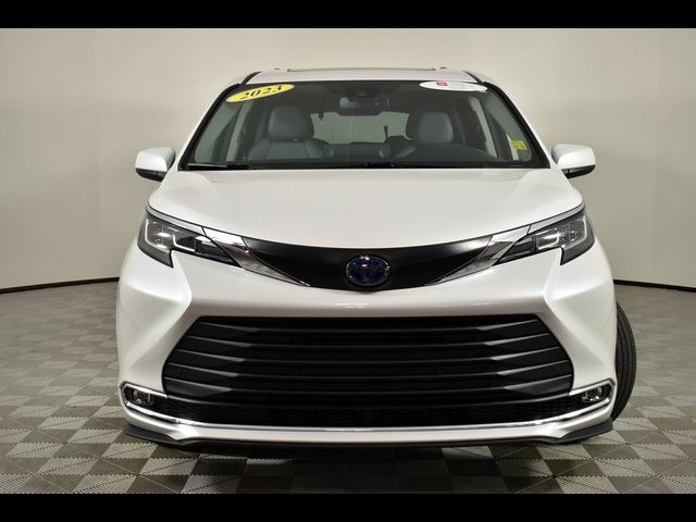 2023 Toyota Sienna XLE