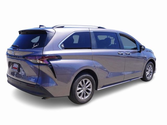 2023 Toyota Sienna XLE