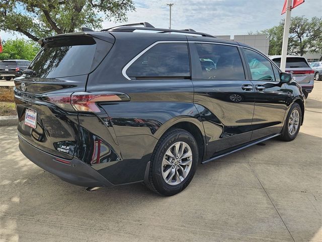 2023 Toyota Sienna XLE