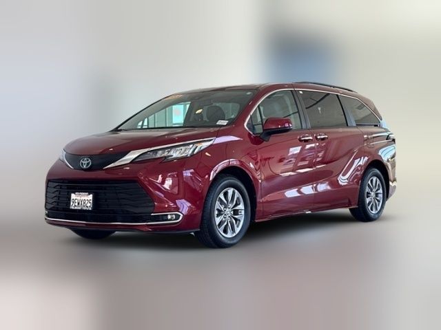 2023 Toyota Sienna XLE