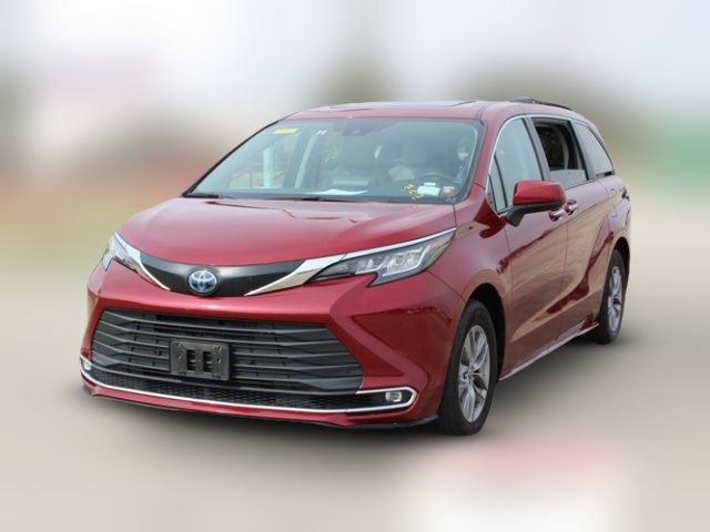 2023 Toyota Sienna XLE