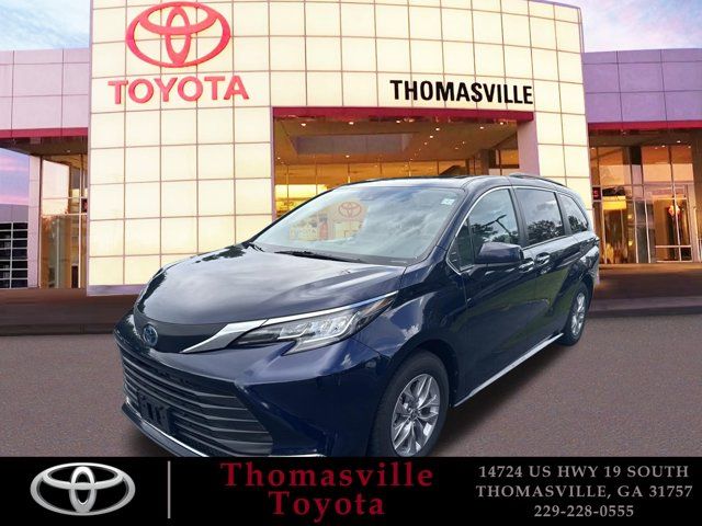 2023 Toyota Sienna XLE
