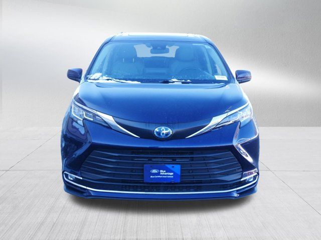 2023 Toyota Sienna XLE