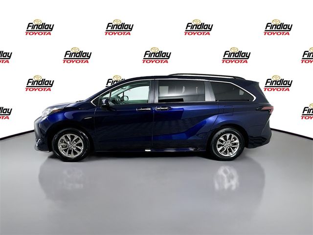 2023 Toyota Sienna XLE