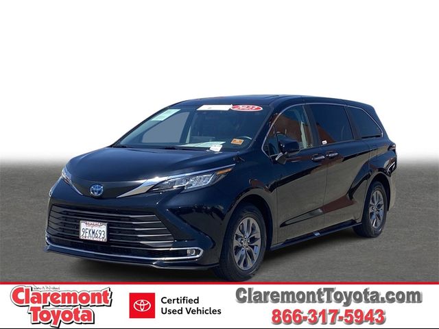 2023 Toyota Sienna XLE