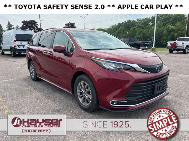 2023 Toyota Sienna XLE