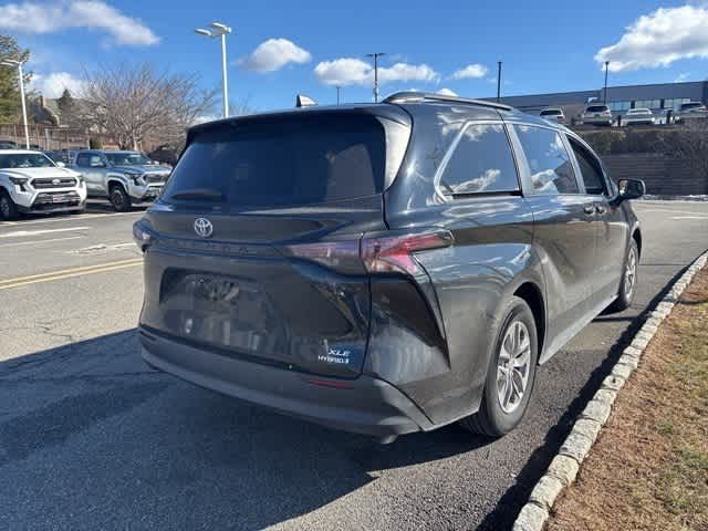 2023 Toyota Sienna XLE