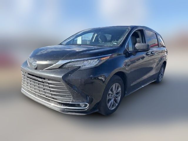 2023 Toyota Sienna XLE