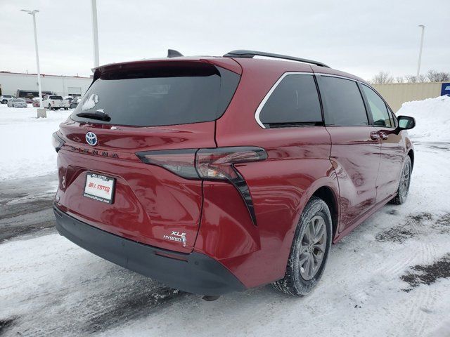 2023 Toyota Sienna XLE