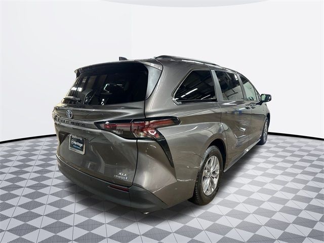 2023 Toyota Sienna XLE