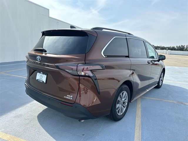 2023 Toyota Sienna XLE