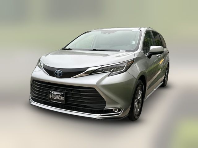 2023 Toyota Sienna XLE