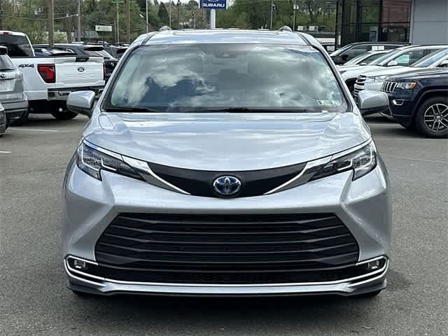 2023 Toyota Sienna XLE