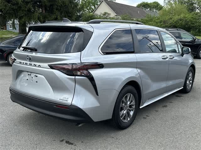2023 Toyota Sienna XLE