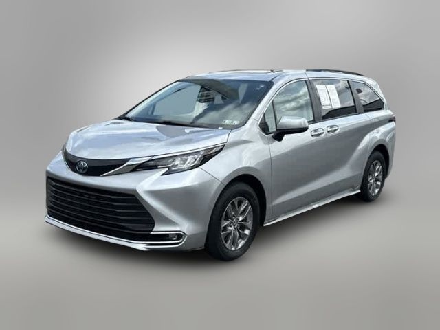 2023 Toyota Sienna XLE