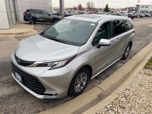 2023 Toyota Sienna XLE