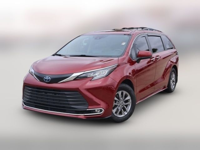 2023 Toyota Sienna XLE