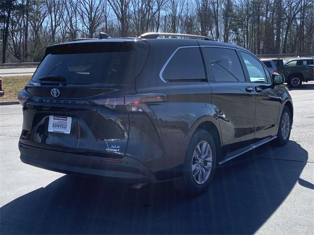 2023 Toyota Sienna XLE