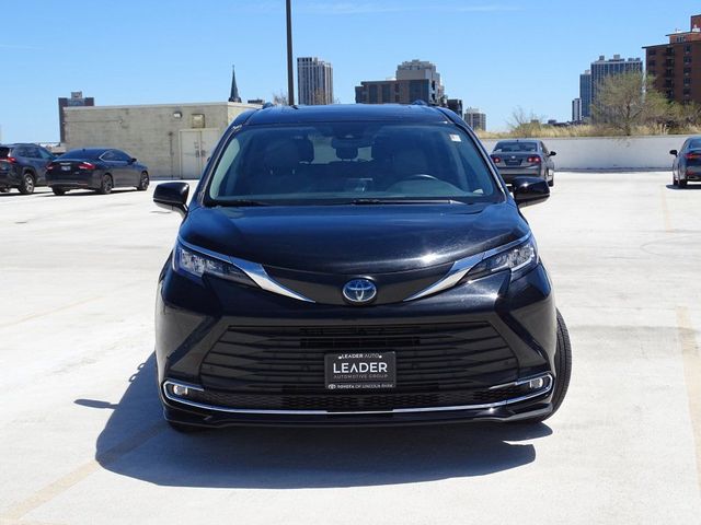 2023 Toyota Sienna XLE