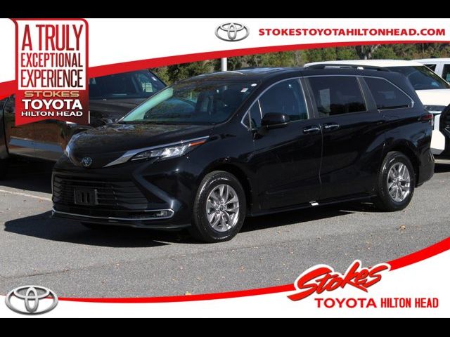 2023 Toyota Sienna XLE