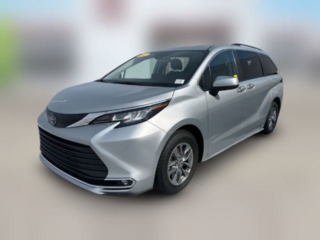 2023 Toyota Sienna XLE