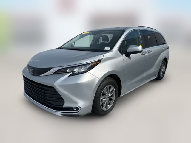 2023 Toyota Sienna XLE