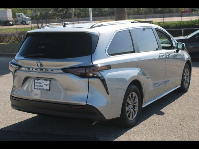 2023 Toyota Sienna XLE