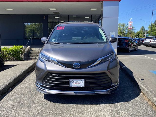 2023 Toyota Sienna XLE