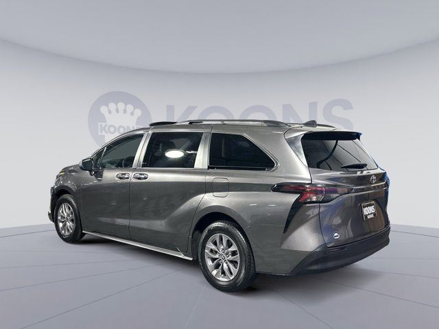 2023 Toyota Sienna XLE