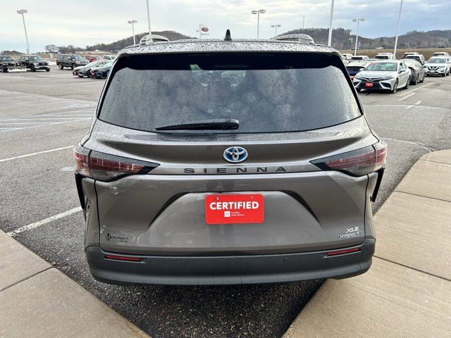 2023 Toyota Sienna XLE