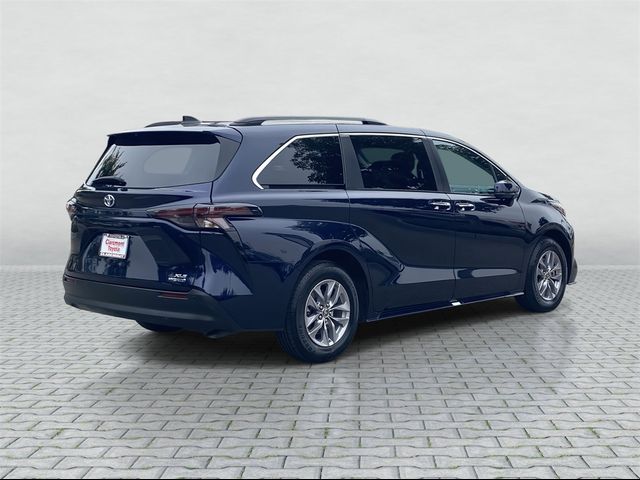 2023 Toyota Sienna XLE