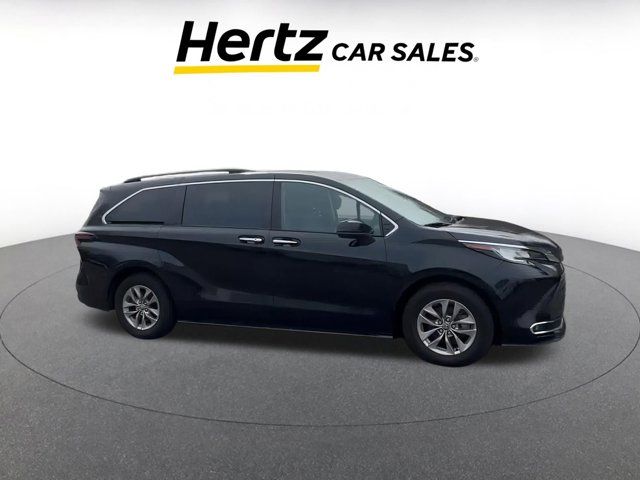 2023 Toyota Sienna XLE