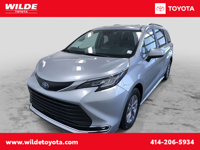 2023 Toyota Sienna XLE