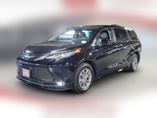 2023 Toyota Sienna XLE
