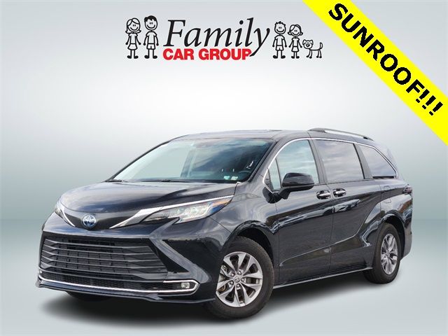 2023 Toyota Sienna XLE