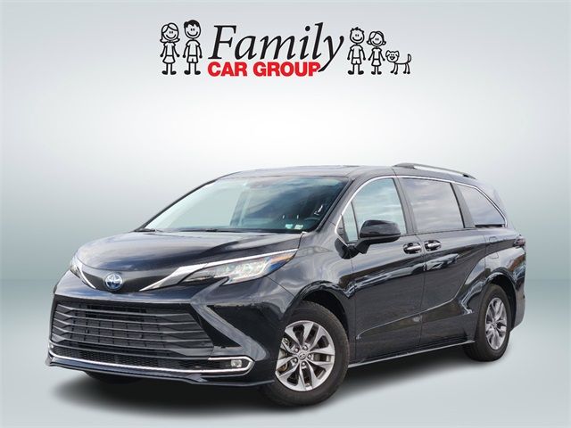 2023 Toyota Sienna XLE