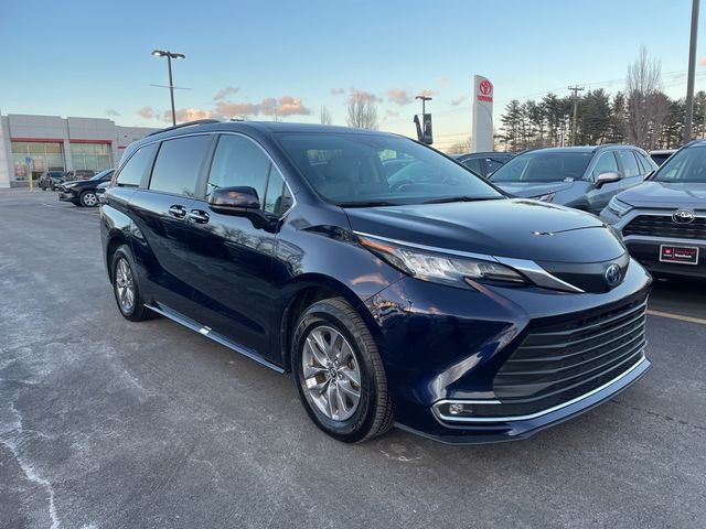 2023 Toyota Sienna XLE